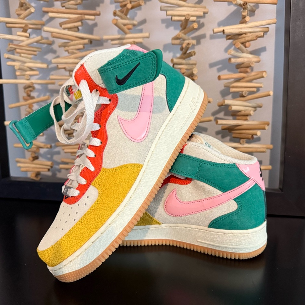 Nike Air Force 1 Mid Vivid Sulfur Rush Orange